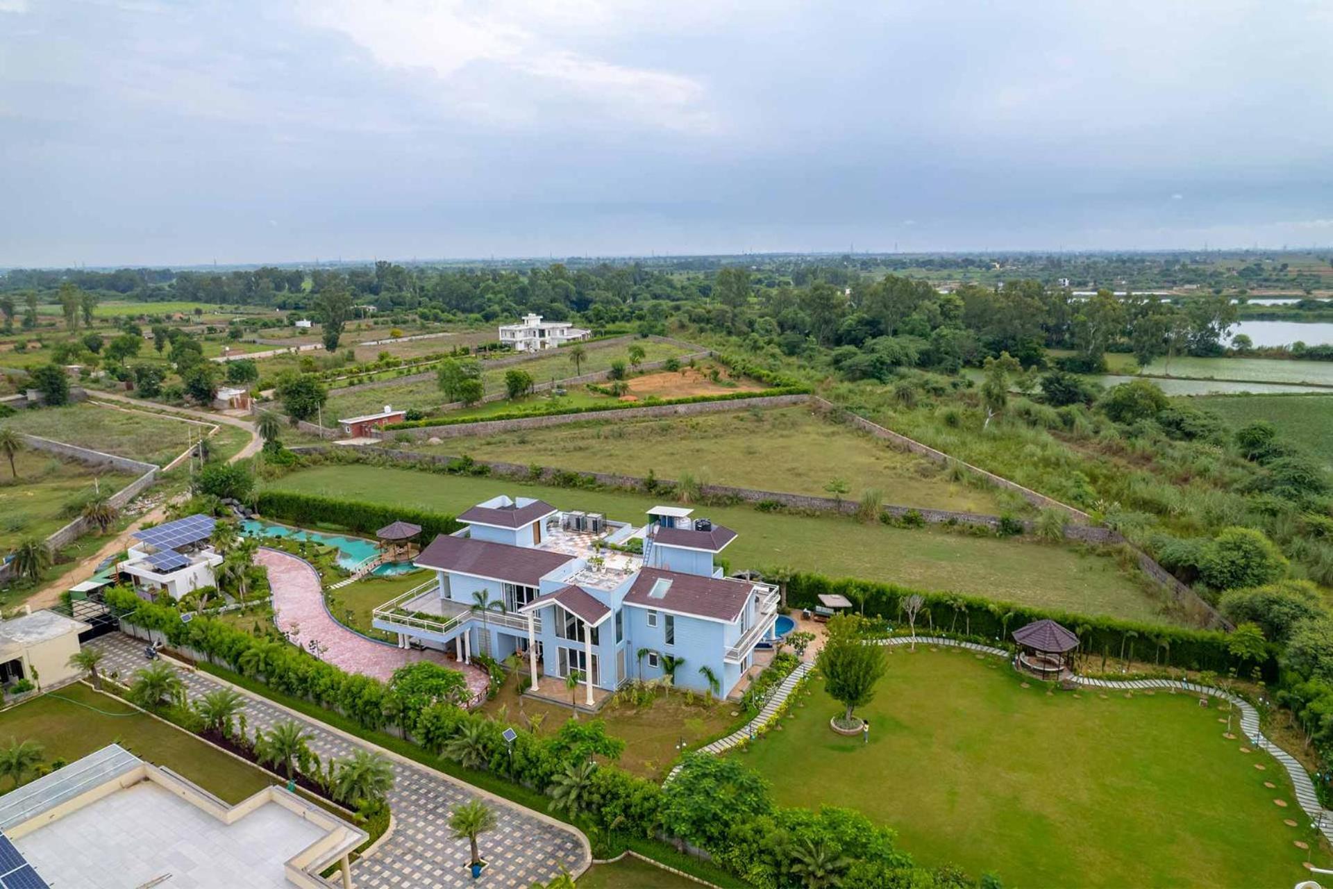 Stayvista At Serenity Farms With Pool, Lawn, Bonfire & Bbq Sohna Dış mekan fotoğraf